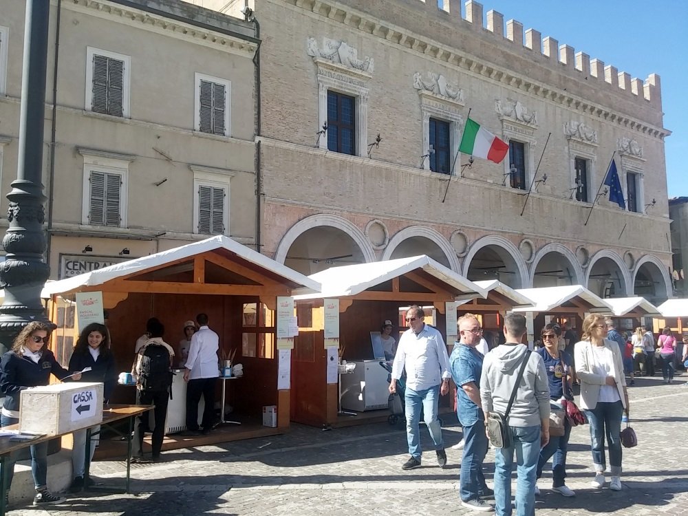 Il Festival del Gelato Artigianale di Pesaro 2018, alcuni stand