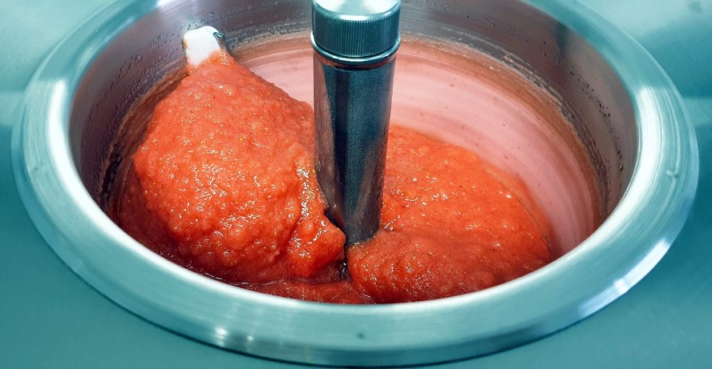 Granita di fragole appena versata