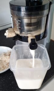 Latte vegetale di mandorle